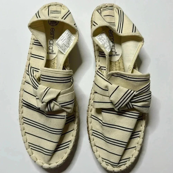 Esmara canvas New espadrilles size 9 1/2 preppy beige with tie on top - Picture 2 of 4